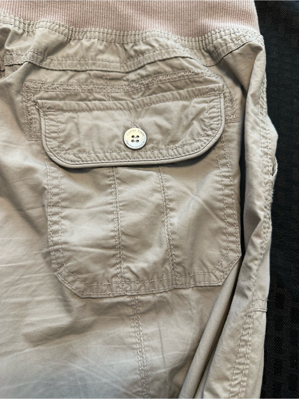 Calvin Klein Women’s  Light Beige Cargo Capri Pants - Picture 4 of 8